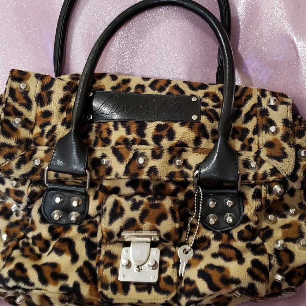 Vintage lux Deville purse